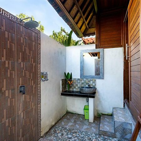 Smooth Garden Bed & Breakfast Lembongan Exterior foto